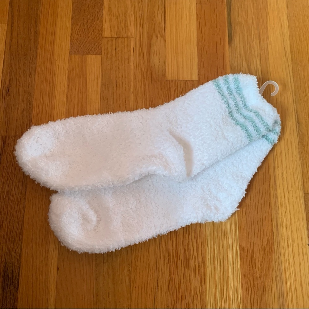 NWT Fuzzy Socks White with Metallic Mint Green Stripes